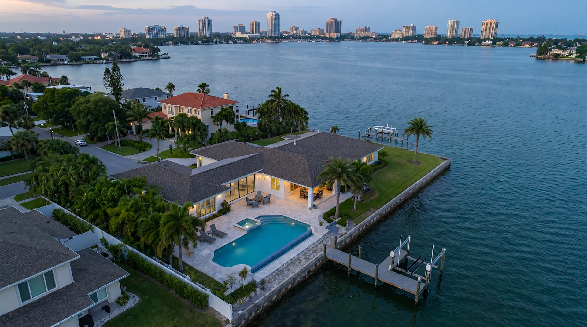 Virtual Tours St. Petersburg Florida, Liane Jamason and her team